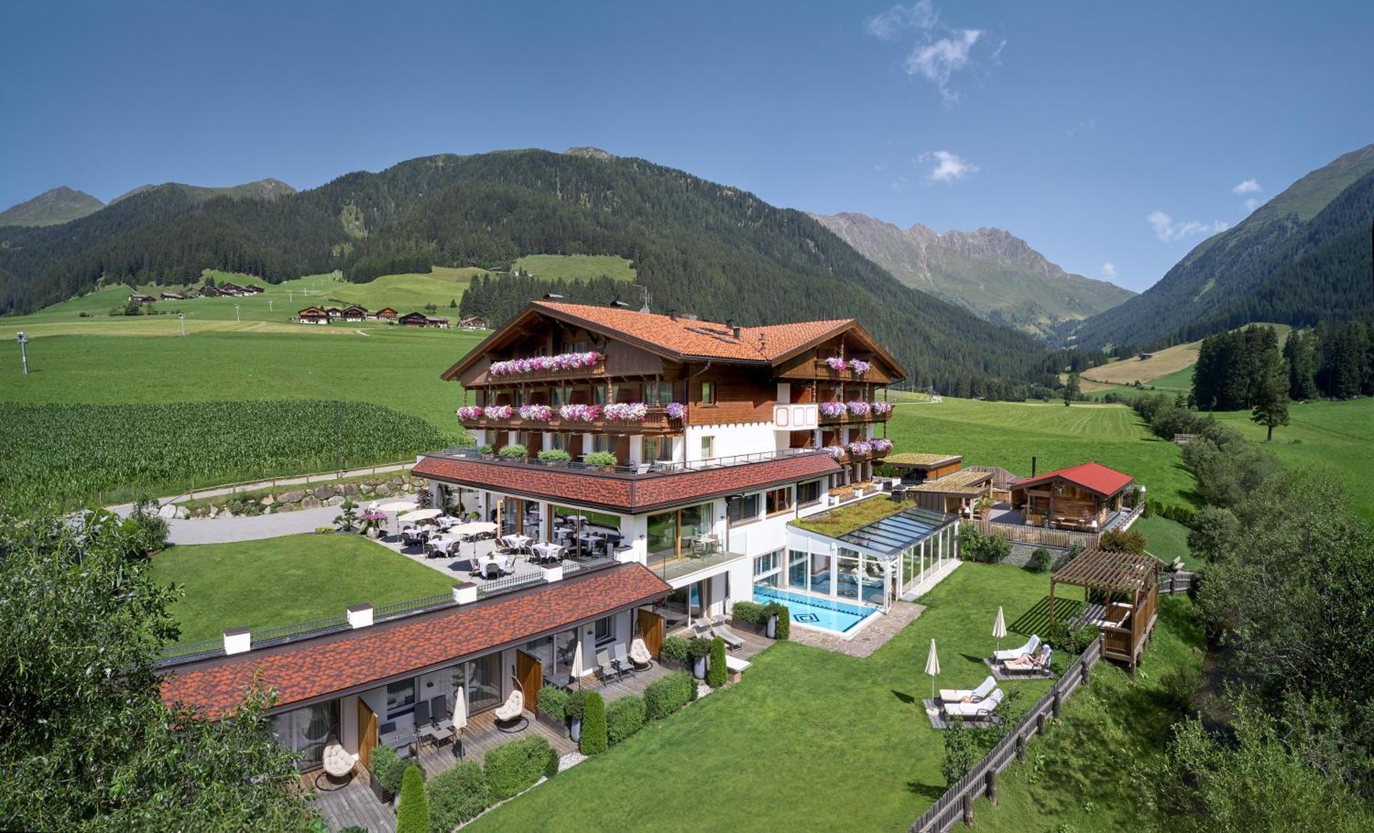 Vitalpina Hotel Magdalenahof Santa Maddalena in Casies Exterior foto